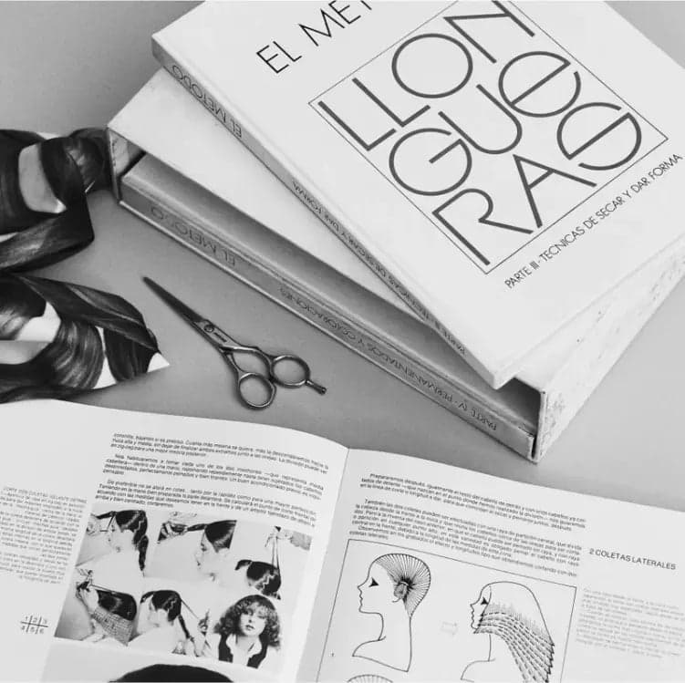 Libros del Método Llongueras sobre técnicas de corte y peinado